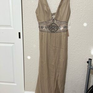 Chic Backless Dk pearl Dress with Embellishments